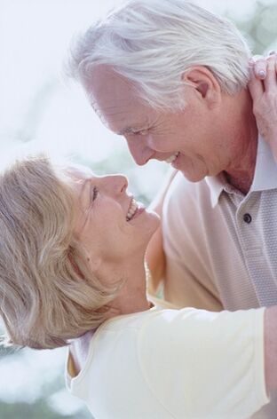 възрастна двойка